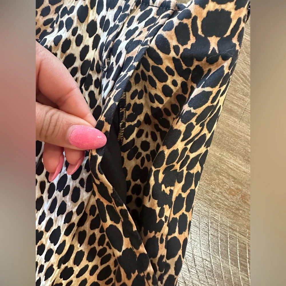 White House Black Market Leopard Animal Print Full Skirt Pockets Size 2 NWT